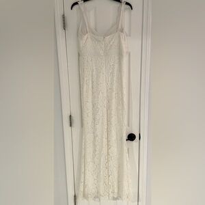 Lulu's Classic White Dress